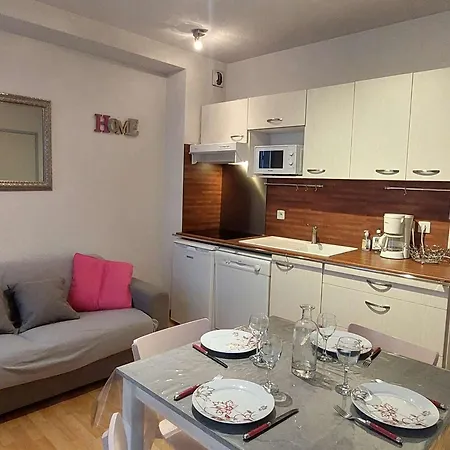 Lumineux Avec Balcon, Parking Et Casier A Skis - Fr-1-812-17