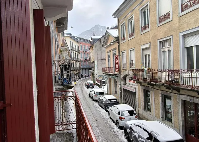 Lumineux Avec Balcon, Parking Et Casier A Skis - Fr-1-812-17 * Cauterets